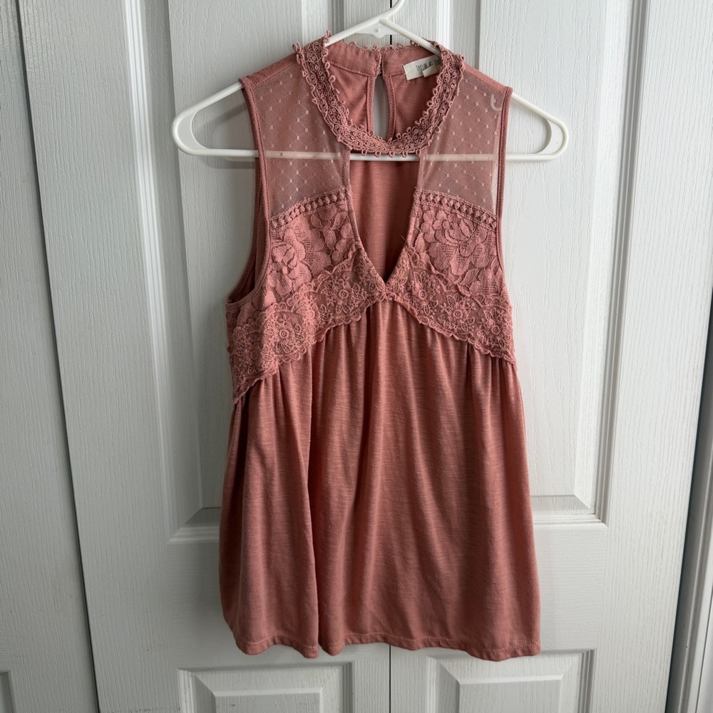Taylor & Sage pink crochet lace tank top size medium